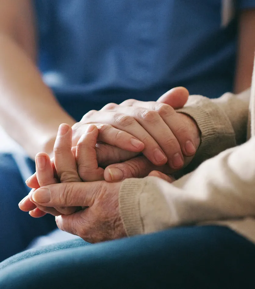 senior-holding-hands